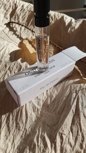 Oud ispahan cristian dior eau - ispahan,